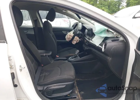 2021 Kia Forte Lxs из США, поврежденный, VIN 3KPF24AD5ME405958